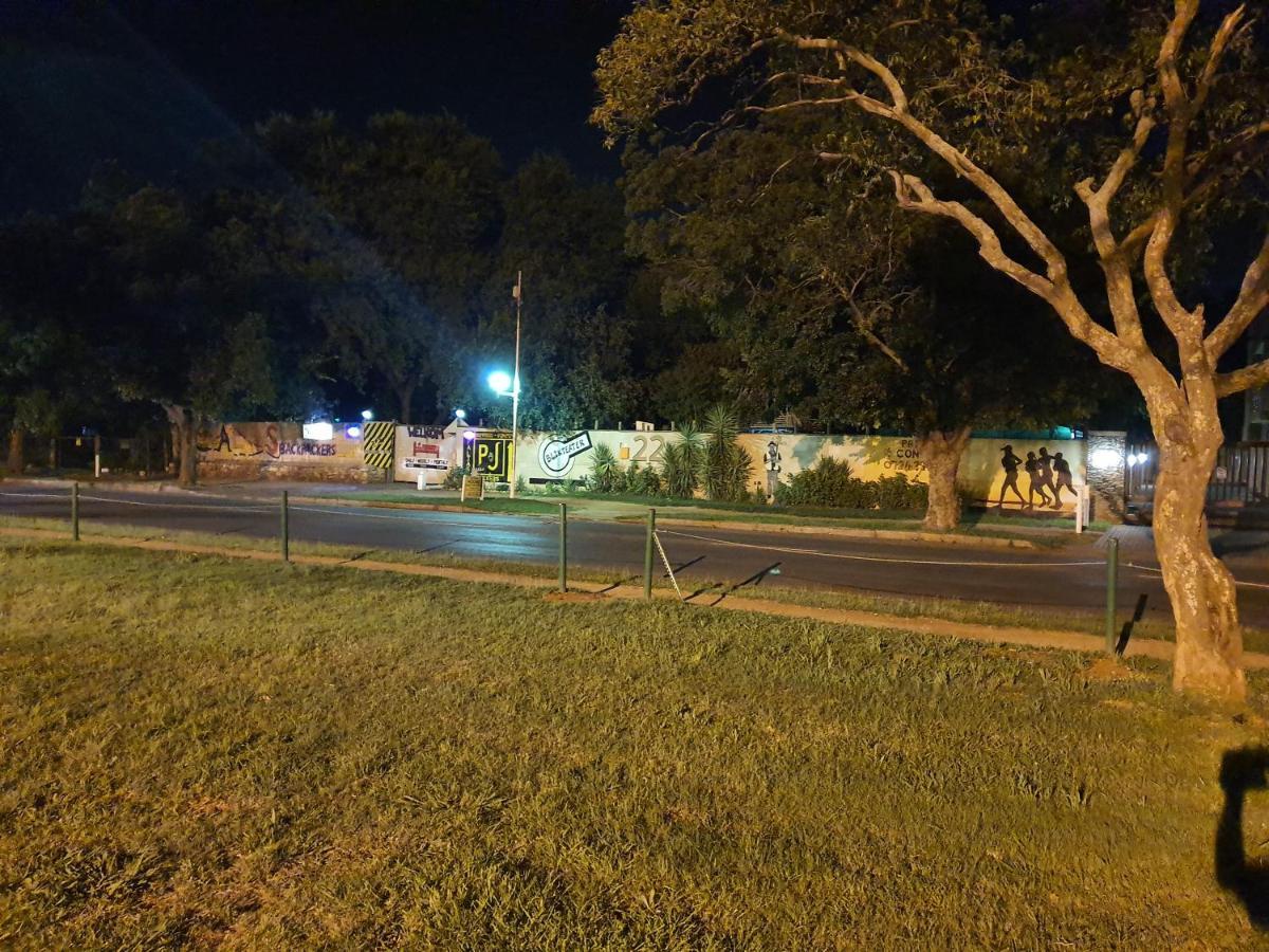 Hotel Paljas Backpackers à Potchefstroom Extérieur photo